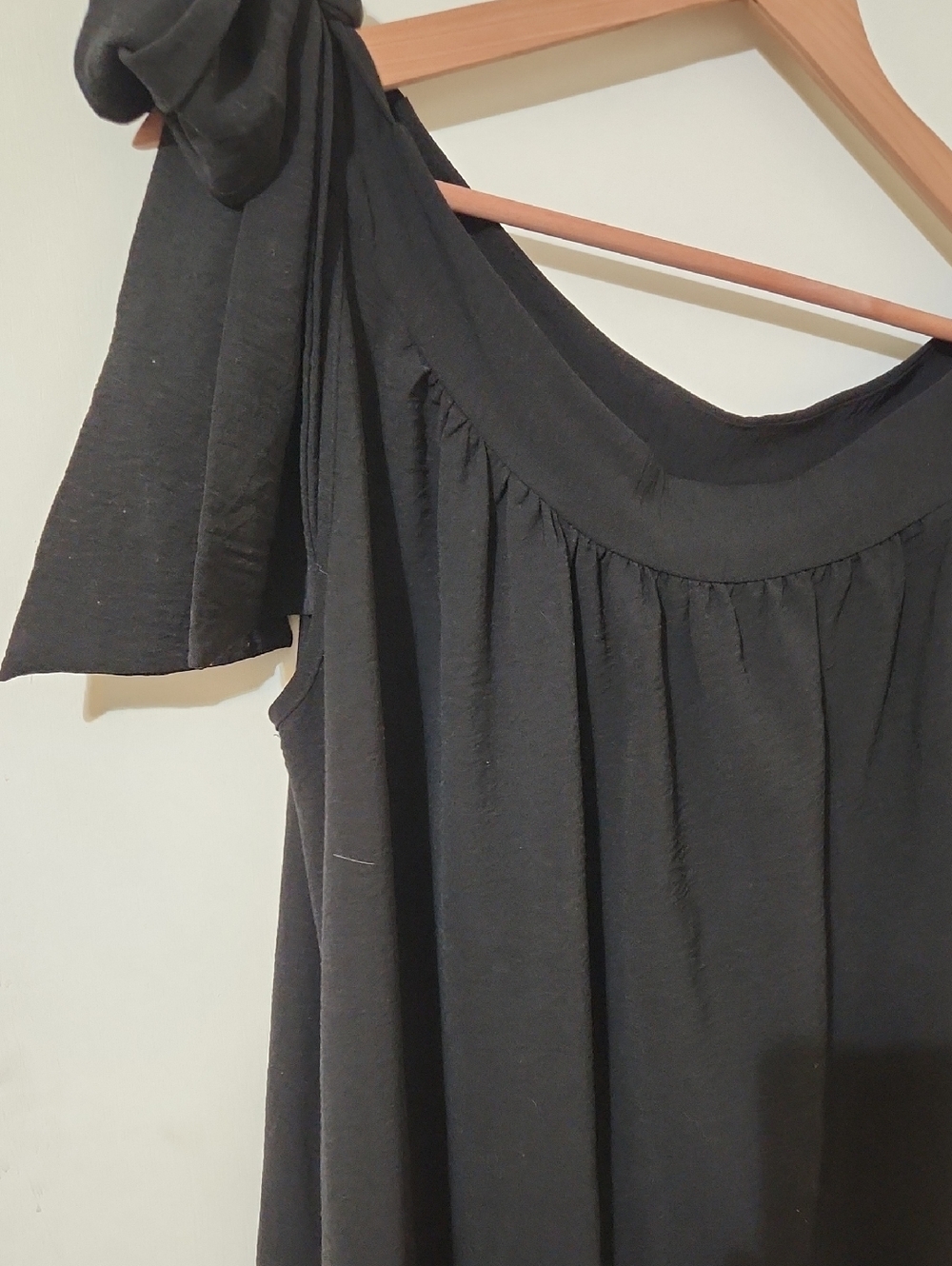 JODIFL Black Textured Fabric Dress